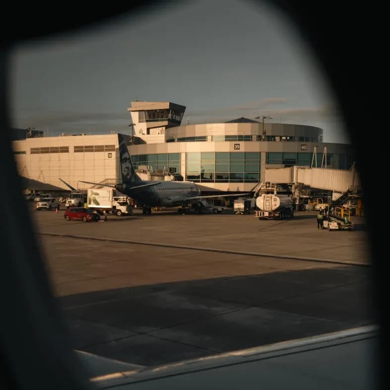 VIP GAT Transfer Flughafen Bozen, Venedig und Innsbruck – Chauffeur Abholung direkt am Privatjet Terminal