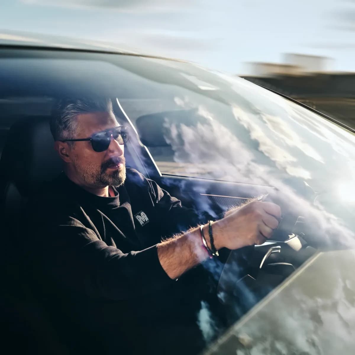 VIP-Flughafentransfer München – Exklusiver Chauffeurservice direkt zum General Aviation Terminal (GAT) am Flughafen München (MUC) von Mosaik Motors.