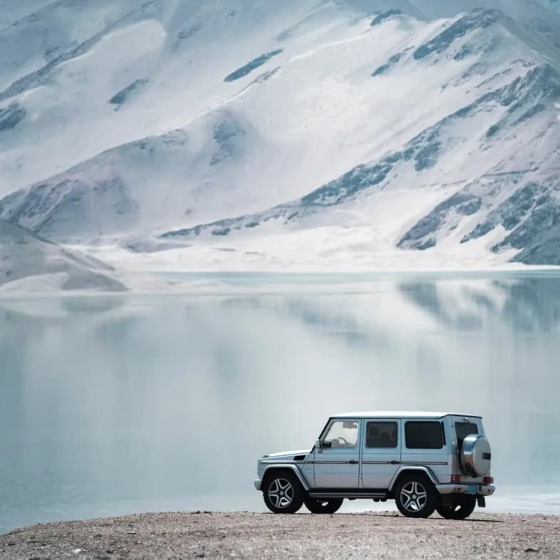 Land Rover Defender mieten Courchevel 1850 – Allrad SUV Vermietung für verschneite Pässe in Les Trois Vallées